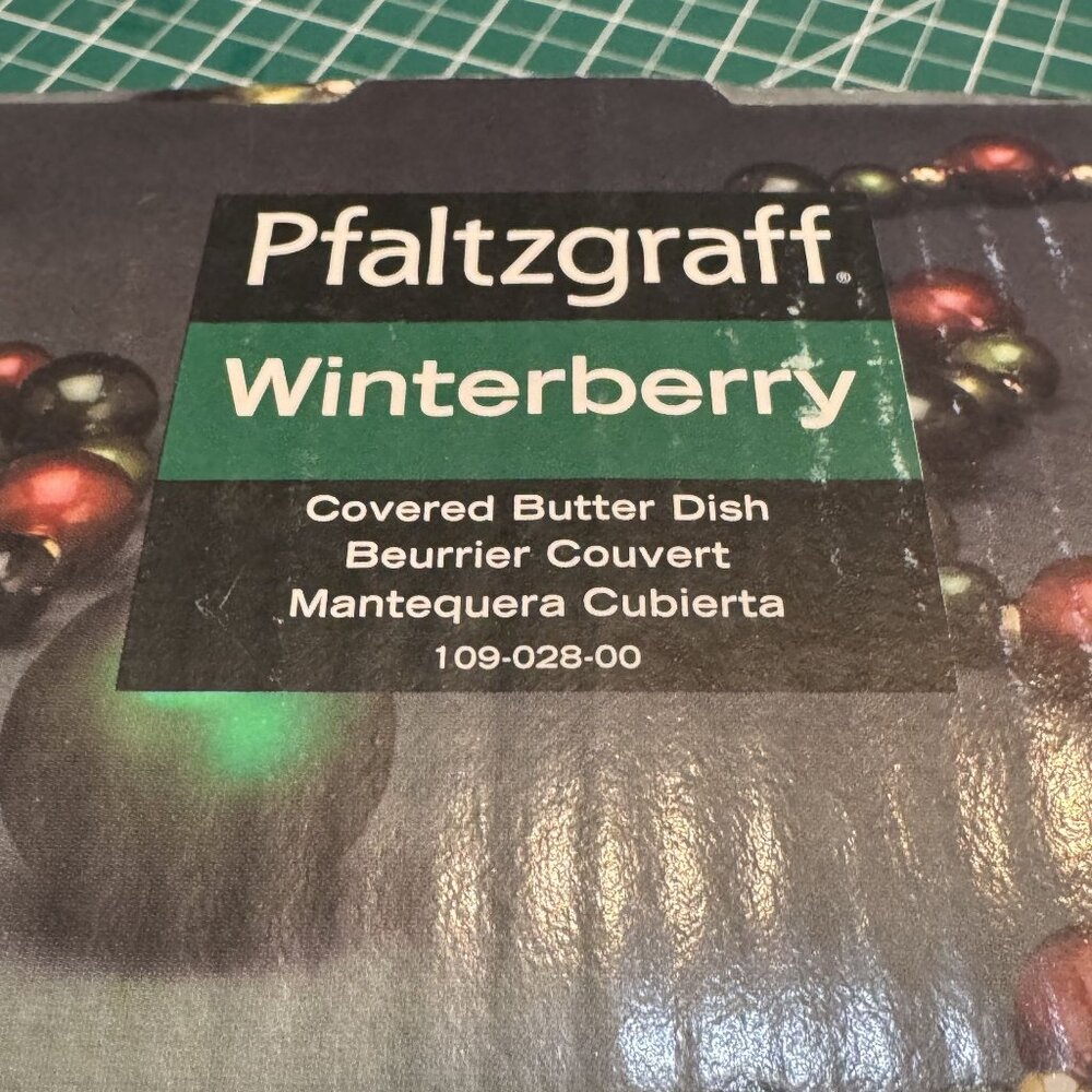 Pfaltzgraff Winterberry Covered Butter Dish Holiday Design Ceramic - Picture 2 of 5